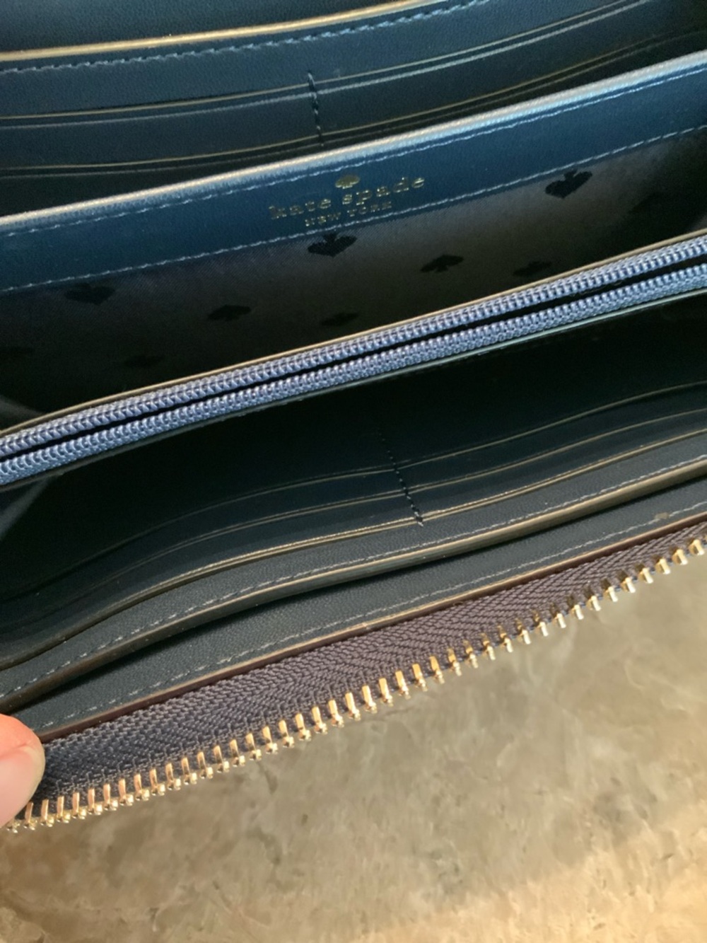 kate spade Novelty Camel Leather navy gold zip-around continental wallet EUC - Picture 11 of 16